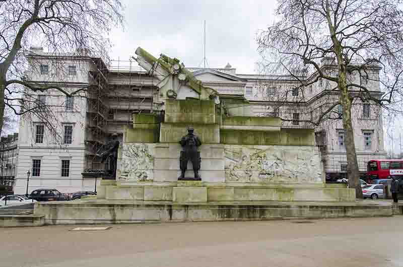131 - Inglaterra - Londres - Hyde Park Corner - Royal Artillery memorial